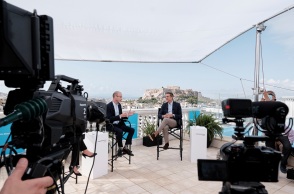 Κυριάκος Μητσοτάκης - Yuval Noah Harari