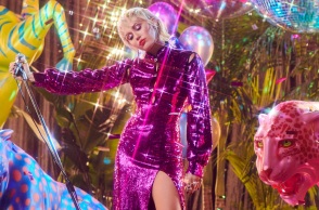 Η ποπ τραγουδίστρια Μάιλι Σάιρους