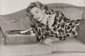 ΜΕΛΙΙΝΑ ΜΕΡΚΟΥΡΗ