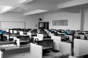 Άδεια γραφεία επιχείρησης