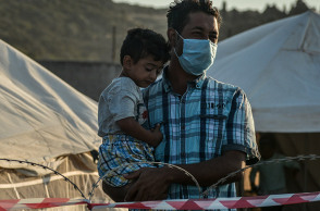 ΣΤΙΓΜΙΟΤΥΠΑ ΑΠΟ ΤΟΝ ΠΡΟΣΩΡΙΝΟ ΚΑΤΑΥΛΙΣΜΟ ΦΙΛΟΞΕΝΙΑΣ ΠΡΟΣΦΥΓΩΝ ΚΑΙ ΜΕΤΑΝΑΣΤΩΝ ΣΤΟ ΚΑΡΑ ΤΕΠΕ ΛΕΣΒΟΥ