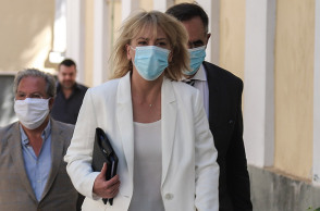 ΑΠΟΛΟΓΙΑ ΣΤΟΝ ΑΝΑΚΡΙΤΗ ΤΗΣ ΡΕΝΑΣ ΔΟΥΡΟΥ ΓΙΑ ΤΗΝ ΠΥΡΚΑΓΙΑ ΣΤΟ ΜΑΤΙ 