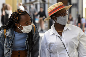 ΣΤΙΓΜΙΟΤΥΠΑ ΑΠΟ ΤΟ ΚΕΝΤΡΟ ΤΗΣ ΑΘΗΝΑΣ - ΧΡΗΣΗ ΜΑΣΚΑΣ