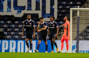 Μοιραίος ο Μπουχαλάκης στην ήττα του Ολυμπιακού από την Πόρτο για το Τσάμπιονς Λιγκ