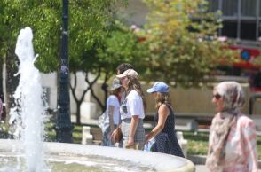 Το συντριβάνι στο Σύνταγμα 