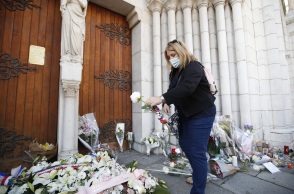 Υπό κράτηση έχουν τεθεί έξι ύποπτοι για τη φονική επίθεση με μαχαίρι στη Νοτρ Νταμ της Νίκαιας, συνεχίζονται οι έρευνες των γαλλικών αρχών