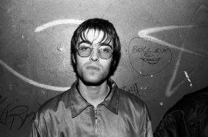 liam-gallagher-oasis-sasha-baron-coen.jpg