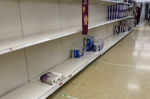 Ανάρπαστο το χαρτί τουαλέτας στην Αγγλία μετά τις ανακοινώσεις Μπόρις Τζόνσον για το δεύτερο lockdown λόγω κορωνοϊού