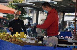 Ανοικτές παραμένουν οι λαϊκές αγορές κατά τη διάρκεια του νέου καθολικού lockdown