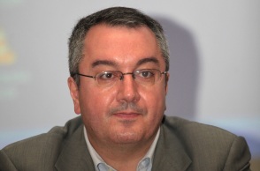 Ο καθηγητής του LSE, Ηλίας Μόσιαλος