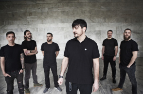 Ο ράπερ ΤΑΦ ΛΑΘΟΣ μαζί με την μπάντα του