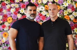 Οι σχεδιαστές Δημήτρης Αλεξάκης και Γρηγόρης Τριανταφύλλου (Deux Hommes)