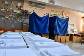  Στιγμιότυπο από εκλογική διακδικασία σε εκλογικό τμήμα της Αθήνας 