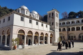 Η ιερά μονή Εικοσιφοίνισσας