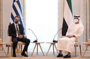 Ο πρωθυπουργός Κυριάκος Μητσοτάκης με τον διάδοχο του Θρόνου των ΗΑΕ Σεΐχη Mohammed Bin Zayed Al Nahyan