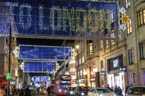 Ο χριστουγεννιάτικος στολισμός της Oxford Street