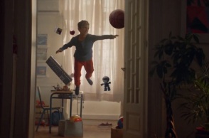 Η ευρηματική διαφήμιση της ελληνικής εταιρείας ενέργειας Watt+Volt «Ό,τι μπορείς να φανταστείς, μπορεί να γίνει πραγματικότητα».