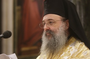 Ο μητροπολίτης Πατρών, Χρυσόστομος