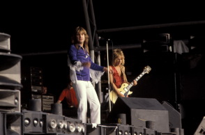 Ο κιθαρίστας Randy Roads σε συναυλία του Ozzy Osbourne