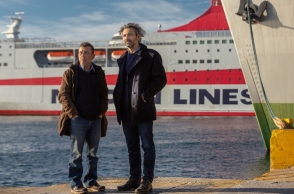 Μανώλης Μαυροματάκης και Λευτέρης Γιοβανίδης στις διαδρομές του Δημοτικού Θεάτρου Πειραιά