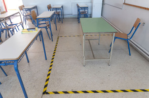 ΘΕΣΣΑΛΟΝΙΚΗ - ΑΙΘΟΥΣΕΣ ΔΙΔΑΣΚΑΛΙΑΣ ΣΤΟ 1ο ΕΠΑΛ ΝΕΑΠΟΛΗΣ / ΕΝΗΜΕΡΩΣΗ ΚΑΘΗΓΗΤΩΝ 