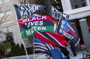 Αυτοκίνητο έπεσε πάνω σε συμμετέχοντες σε διαδήλωση του κινήματος Black Lives Matter στη Νέα Υόρκη -έξι τραυματίες και άγνωστος αριθμός ατόμων σε νοσοκομεία