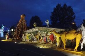 Θεσσαλονίκη: Η μεγαλύτερη φάτνη της Ευρώπης φιλοξενείται στη συμπρωτεύουσα -έργο του γνωστού καλλιτέχνη Βασίλη Μιχαηλίδη