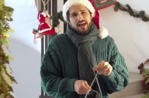 Δείτε το promo video του φιλανθρωπικού project «Save Christmas» με τον Γιάννη Νιάρρο