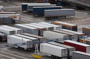 Νοτ. Αγγλία: Ατελείωτη ουρά φορτηγών μετά το κλείσιμο των συνόρων