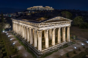 Εντυπωσιακός ο νέος φωτισμός στον Ναό του Ηφαίστου