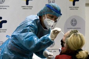 ΠΡΑΓΜΑΤΟΠΟΙΗΣΗ RAPID ΤΕΣΤ ΑΠΟ ΤΟΝ ΕΟΔΥ ΣΤΗ ΣΤΑΣΗ ΜΕΤΡΟ ΤΟΥ ΣΥΝΤΑΓΜΑΤΟΣ 