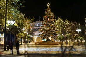 Χριστουγεννιάτικη ατμόσφαιρα στην πλατεία Συντάγματος