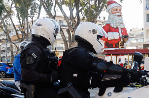 ΜΕΤΡΑ ΤΗΣ ΕΛΛΗΝΙΚΗΣ ΑΣΤΥΝΟΜΙΑΣ ΣΤΗΝ ΓΛΥΦΑΔΑ