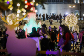 ΧΡΙΣΤΟΥΓΕΝΝΙΑΤΙΚΑ ΣΤΙΓΜΙΟΤΥΠΑ ΑΠΟ ΤΟ ΚΕΝΤΡΟ ΤΗΣ ΑΘΗΝΑΣ