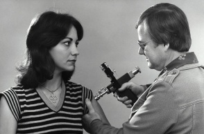 Φωτογραφία εμβολιασμού από τη δεκαετία του 1970