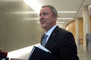 Χουλουσί Ακάρ