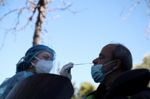 Κλιμάκια του ΕΟΔΥ πραγματοποιούν rapid test