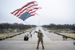 Υποστηρικτής του Τραμπ στο Μνημείο Λίνκολν στην Ουάσιγκτον 