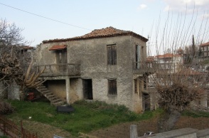 Το σπίτι που γεννήθηκε ο Νίκος Γκάτσος στην Ασέα Αρκαδίας