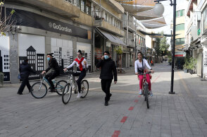 Κορωνοϊός στην Κύπρο: Βόλτα με ποδήλατα στη Λευκωσία εν μέσω lockdown