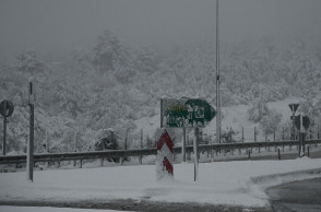  ΧΙΟΝΟΠΤΩΣΗ ΣΤΗΝ ΜΑΛΑΚΑΣΑ