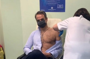Τη 2η δόση του εμβολίου έκανε ο Κυριάκος Μητσοτάκης 