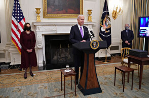 Ο Τζο Μπάιντεν στον Λευκό Οίκο σε ομιλία του για τον κορωνοϊό στις ΗΠΑ