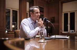 Στιγμιότυπο από τη συνέντευξη του Κυριάκου Μητσοτάκη στο περιοδικό Monocle