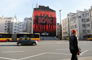 Mural με το συγκρότημα των AC/DC στη Βαρσοβία