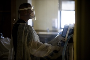 ΜΕΘ - κορωνοϊός (φωτογραφία αρχείου)