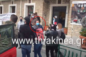 Ο Νότης Μηταράκης αποδοκιμάστηκε στην Ορεστιάδα από κατοίκους