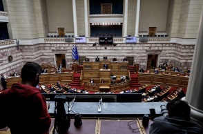 Στιγμιότυπο από τη συζήτηση στη Βουλή για την ψήφιση του νομοσχεδίου για την τριτοβάθμια εκπαίδευση