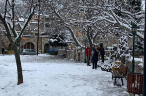ΑΡΧΕΙΟ - ΑΡΓΟΛΙΔΑ- ΧΙΟΝΙΑ ΣΤΗ ΚΑΡΥΑ ΚΟΛΟΚΟΤΡΩΝΙΤΣΙ 