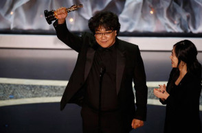 Τα «Παράσιτα» του Μπονγκ Τζουν Χο έκαναν την έκπληξη /